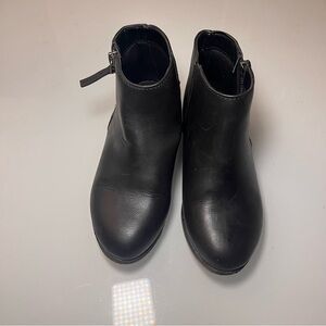 Cat & Jack • Black Booties